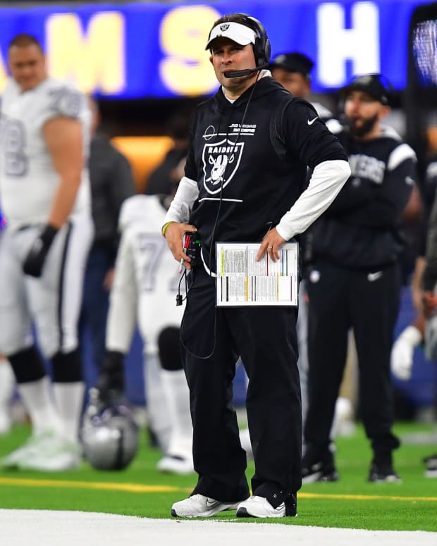 Josh McDaniels vs Los Angeles Rams